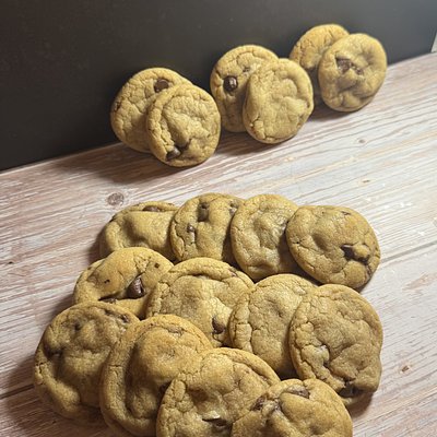 1 Dozen Chocolate Chip Cookies