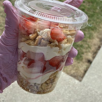 Golden Oreo Cheesecake Cup