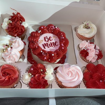 Mini Cake +8 Cupcakes