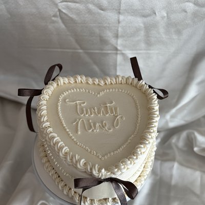 6 Inch 2 Layer Heart Cake