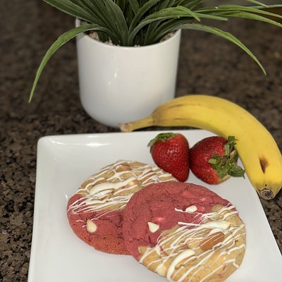 Strawberry Banana Pudding Cookie