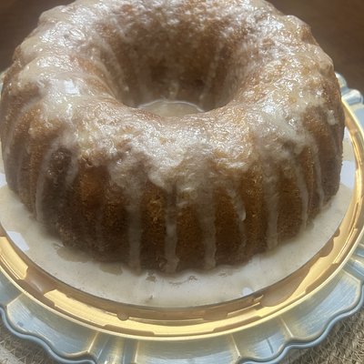 Honey Bun Cakes