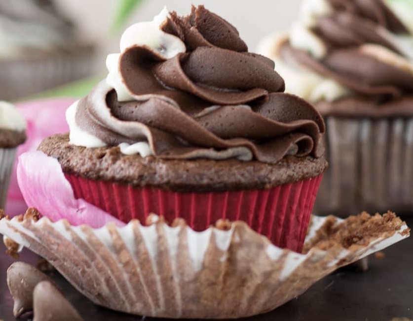 Tuxedo Cupcakes 