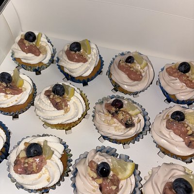 Blueberry Lemonade Cupcakes