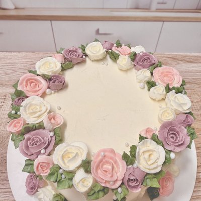 Custom 12” Cake 30-40 Servings