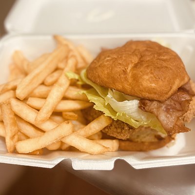 Crispy Chicken Sandwich W/fries
