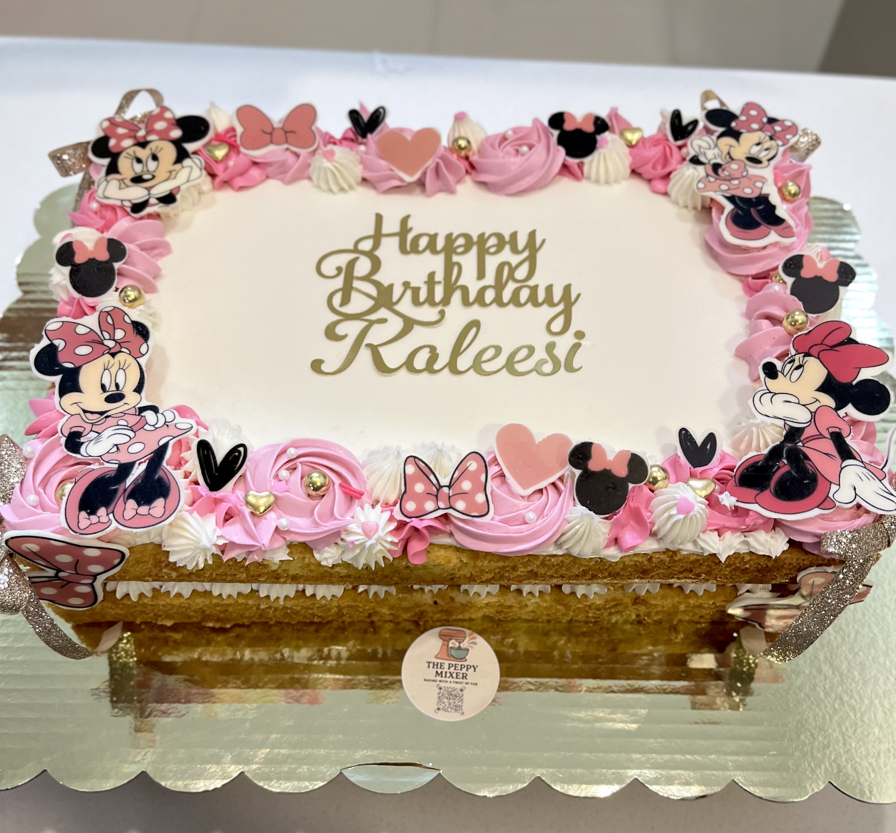 1/4 Sheet Cake - 25-30 Servings