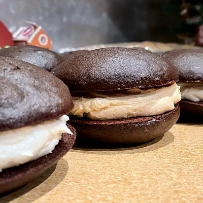 Peanut Butter Whoopie Pies (6 Count)