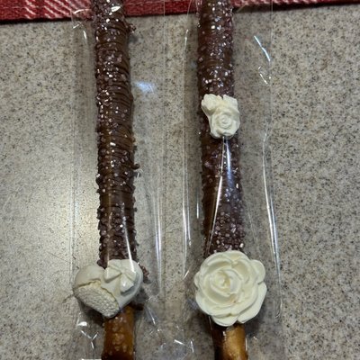 Valentine’s Day Pretzel Rods