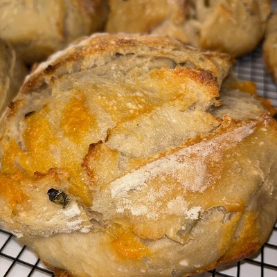 Jalapeño Cheddar Loaf 