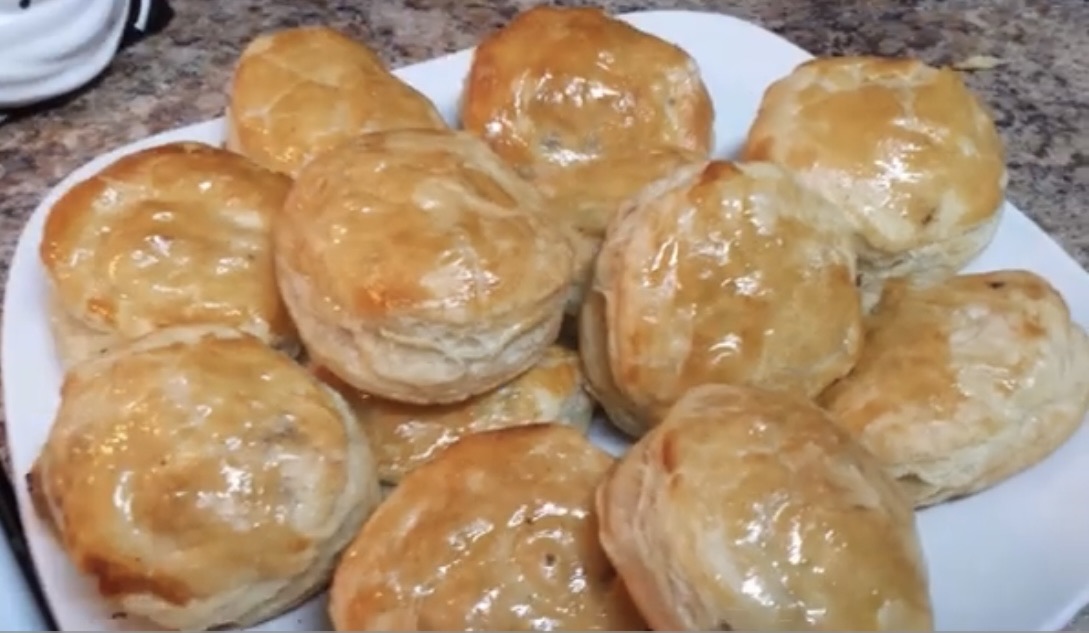 Pastelillos De Carne Cubanos 