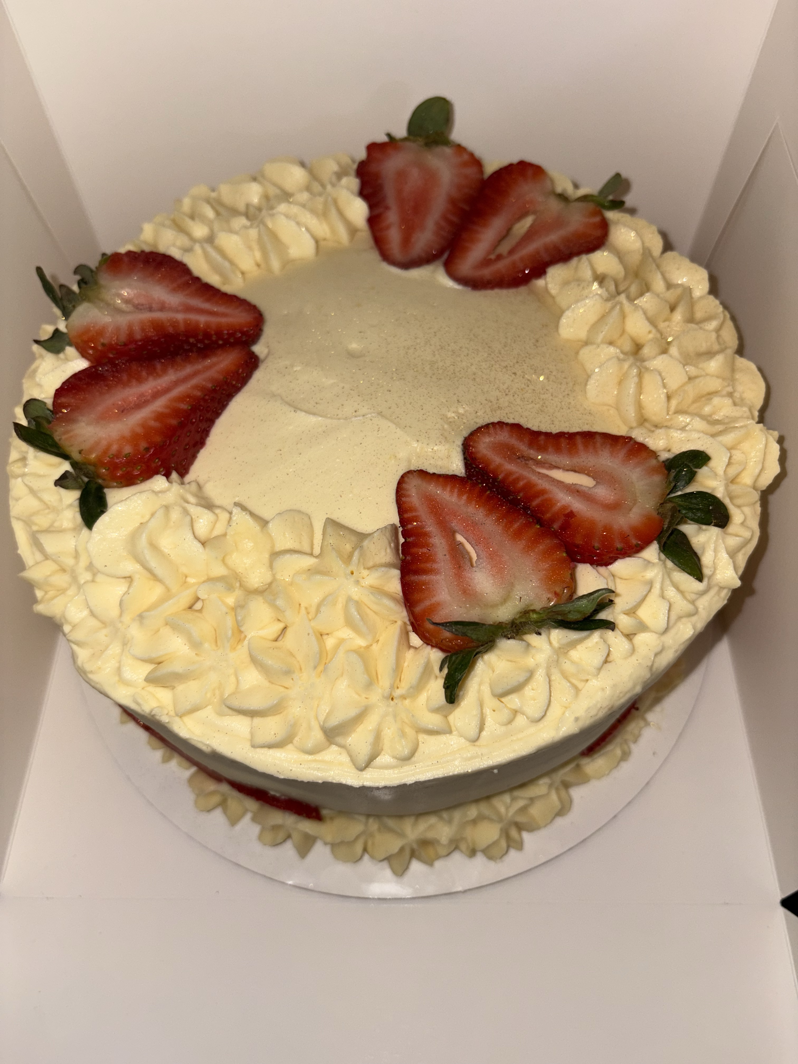 Strawberry Shortcake: 2 Layer, 9in
