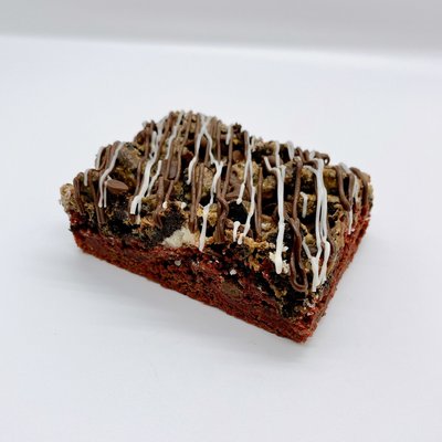 Red Velvet Cookie Crunch Bar