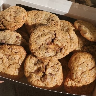 Twix Chocolate Chip Cookies (1dz)