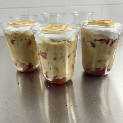 16oz Strawberry Banana Pudding 