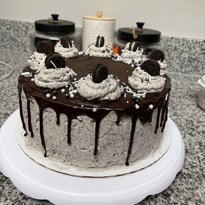 Custom Cakes