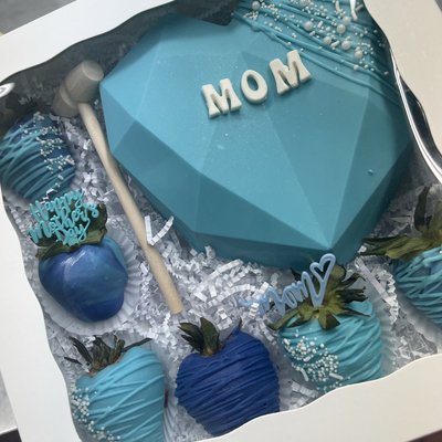 Breakable Heart & Berry Box