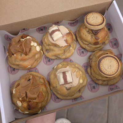 Box Of 6 Stuffed Cookies