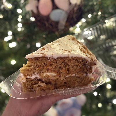 Carrot Cake 10-15 Portions