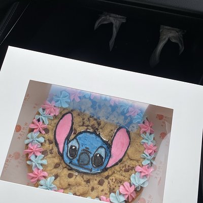 9 in round Cookie Cake  