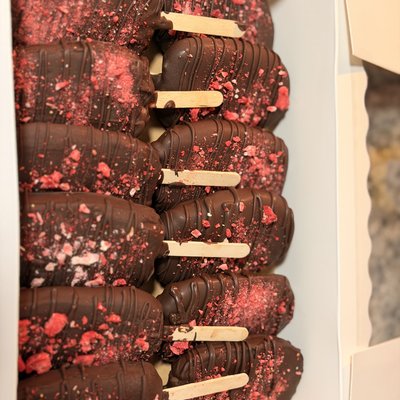 Dark Chocolate Strawberry Cake Pop