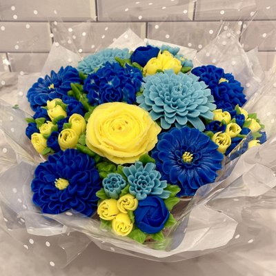 Cupcake bouquet - 12 Cupcakes 