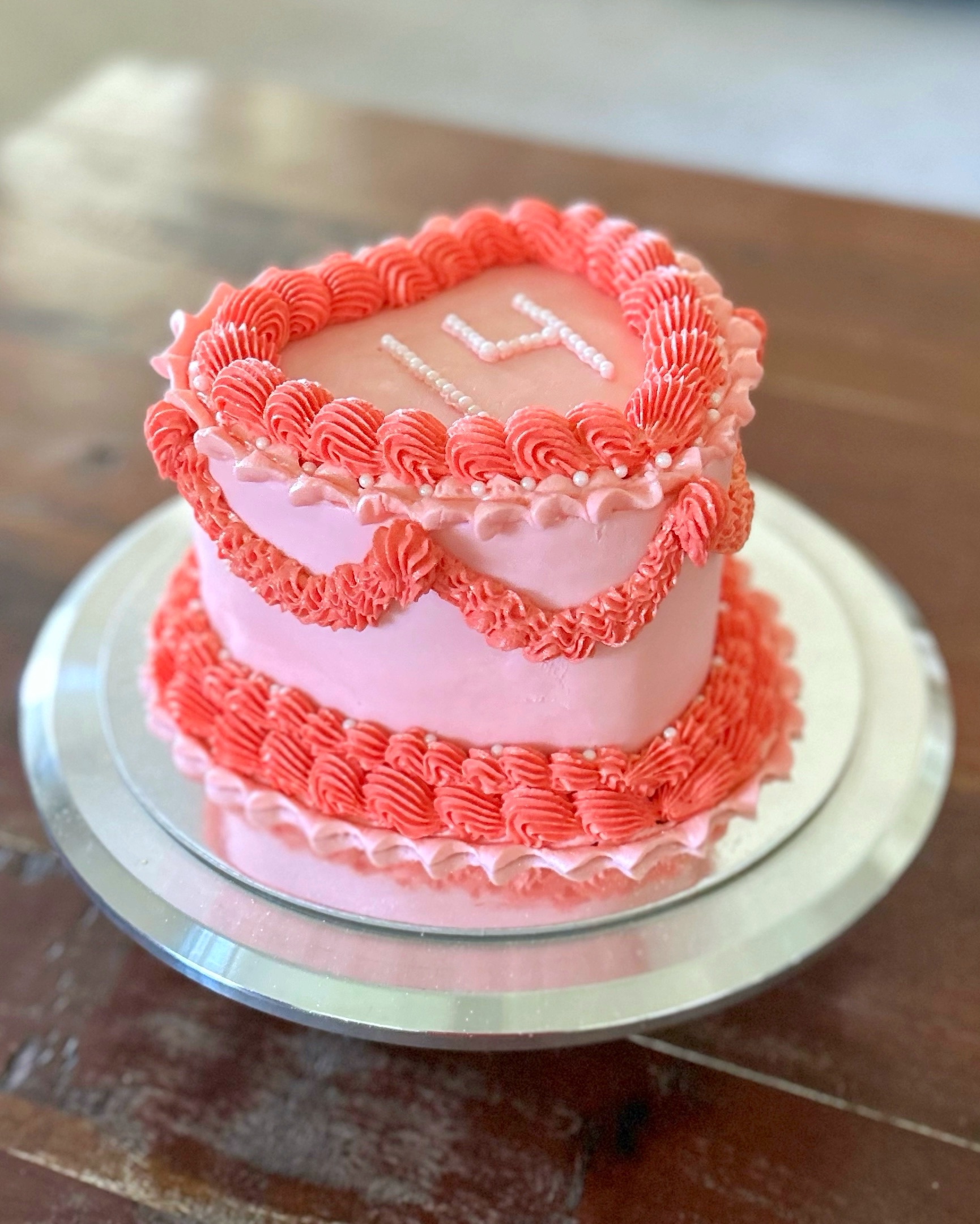6” Vintage Heart Cake (serves 8-12)