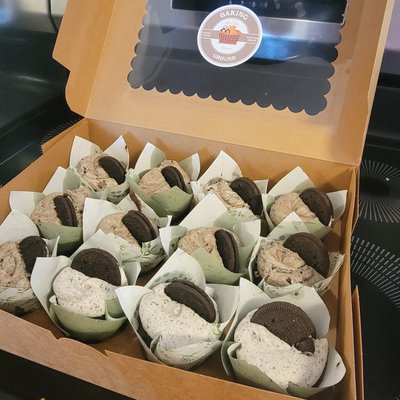 Cookies 'N' Cream Cupcakes