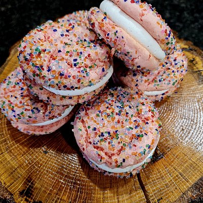 Strawberry Sandwich Cookies (10ct)