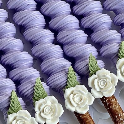 Pretzel caramel rods