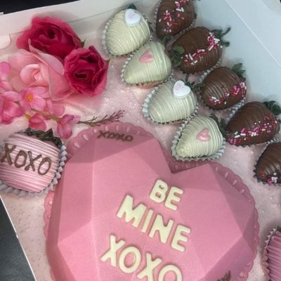 Breakable Heart & Berry Box