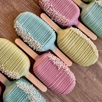 Cakesickles 