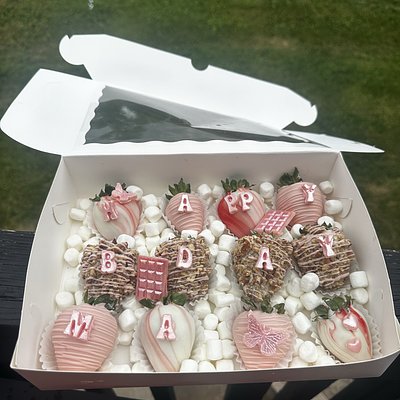 12 count Custom Berry Box