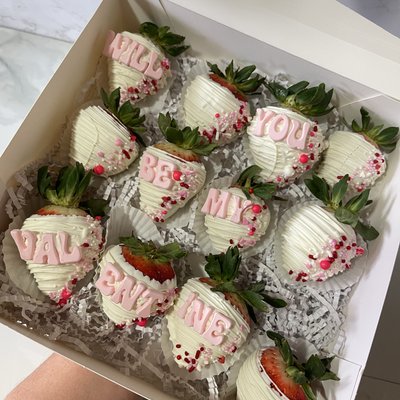 Custom Chocolate Covered Strawberries 