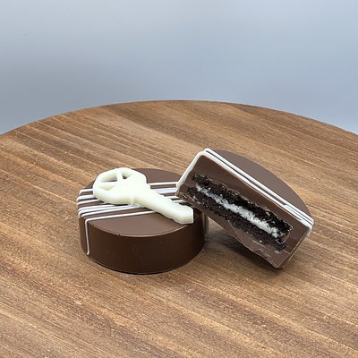 Milk Chocolate Covered Oreo