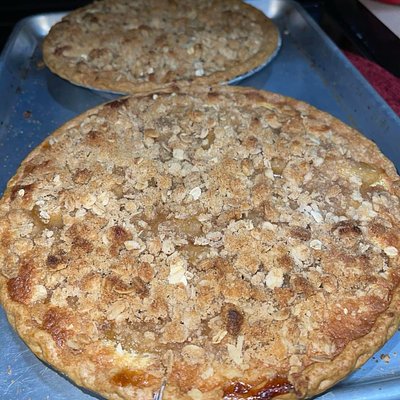 Apple Cream Cheese Crumble Pie