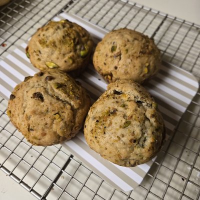 Chocolate Pistachio Muffins 4pk