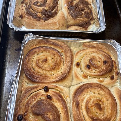 Orange Dream Sweet Roll  4 Count