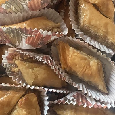 Baklava (15 Pieces, 1 lb)