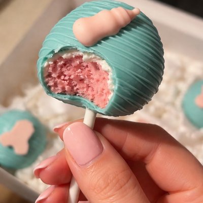 Gender Reveal Cake Pops
