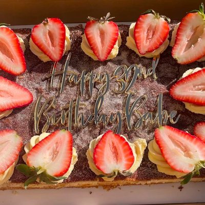 (25 Serving) Sheet Churro Cheesecake 