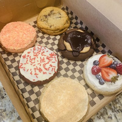 Deluxe Cookies
