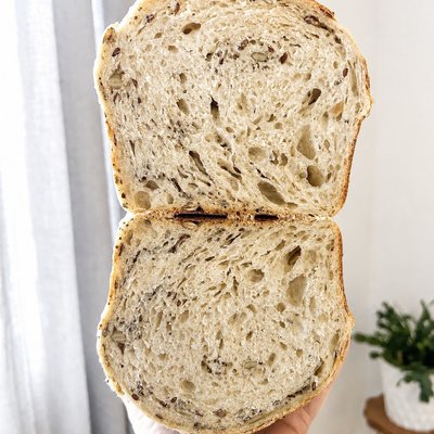 Sandwich Bread Multigrain Seven Seed “Wonderbread” 