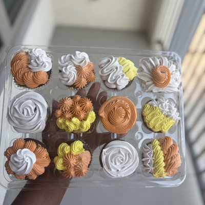 Dozen standard cupcakes