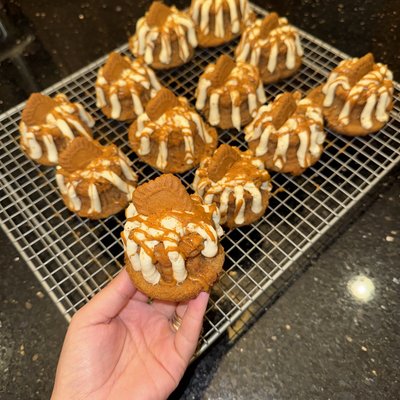 Mini Biscoff Bundt Cakes