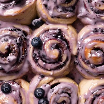 Blueberry Cinnamon Rolls 
