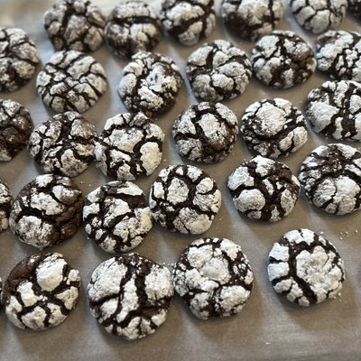 Chocolate Crinkle Cookie