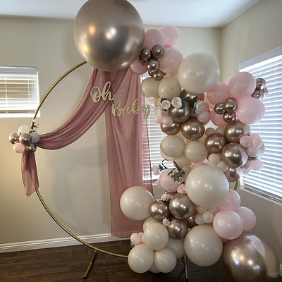 7ft Gold Circle Arch (No balloons)