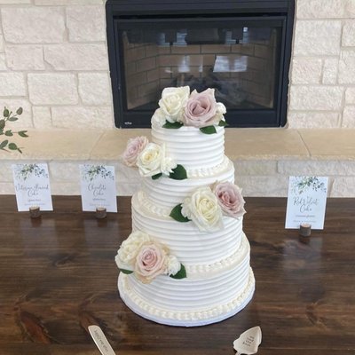 Three Tier Wedding Cake Feeding 100