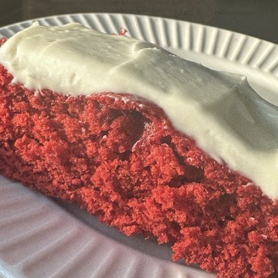 Red Velvet Cake (feeds 12-15)